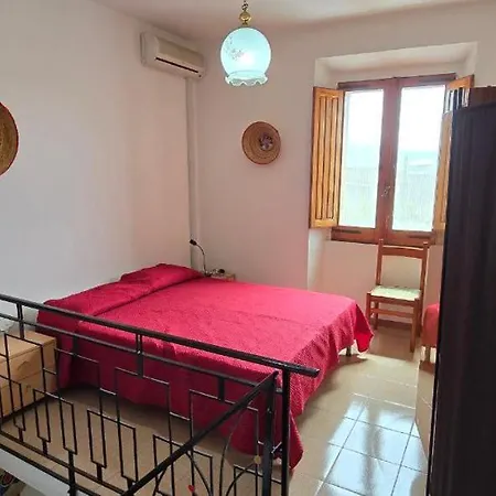 In Casa Con Cortili Ad - Sardegna * 아르버스