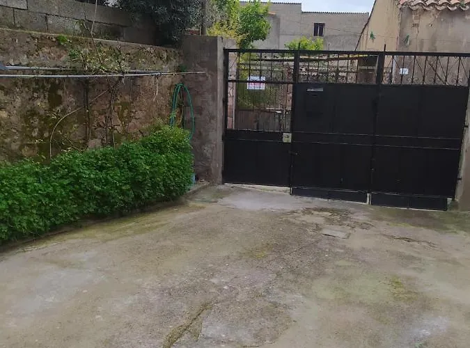 In Casa Con Cortili Ad - Sardegna *