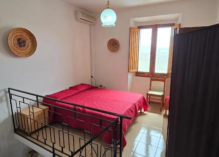 In Casa Con Cortili Ad - Sardegna * Arbus