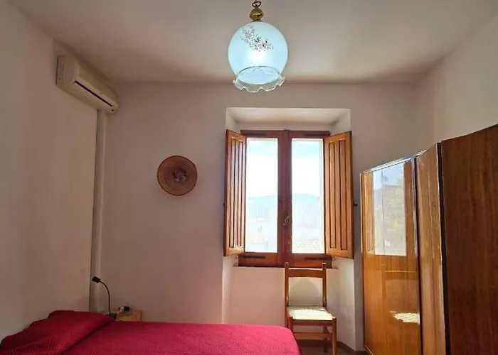 In Casa Con Cortili Ad - Sardegna